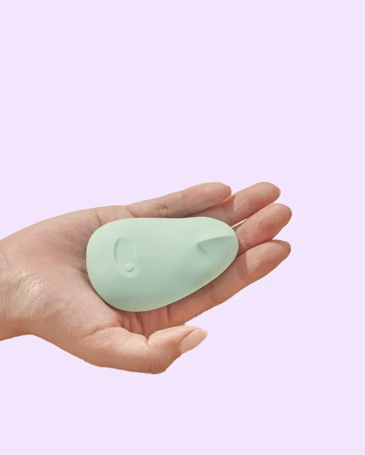 Dame Pom - Flexible Curved Rechargeable Vibrator - Image 4